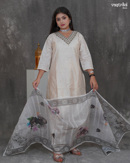 Aari Elegance Kurti Set