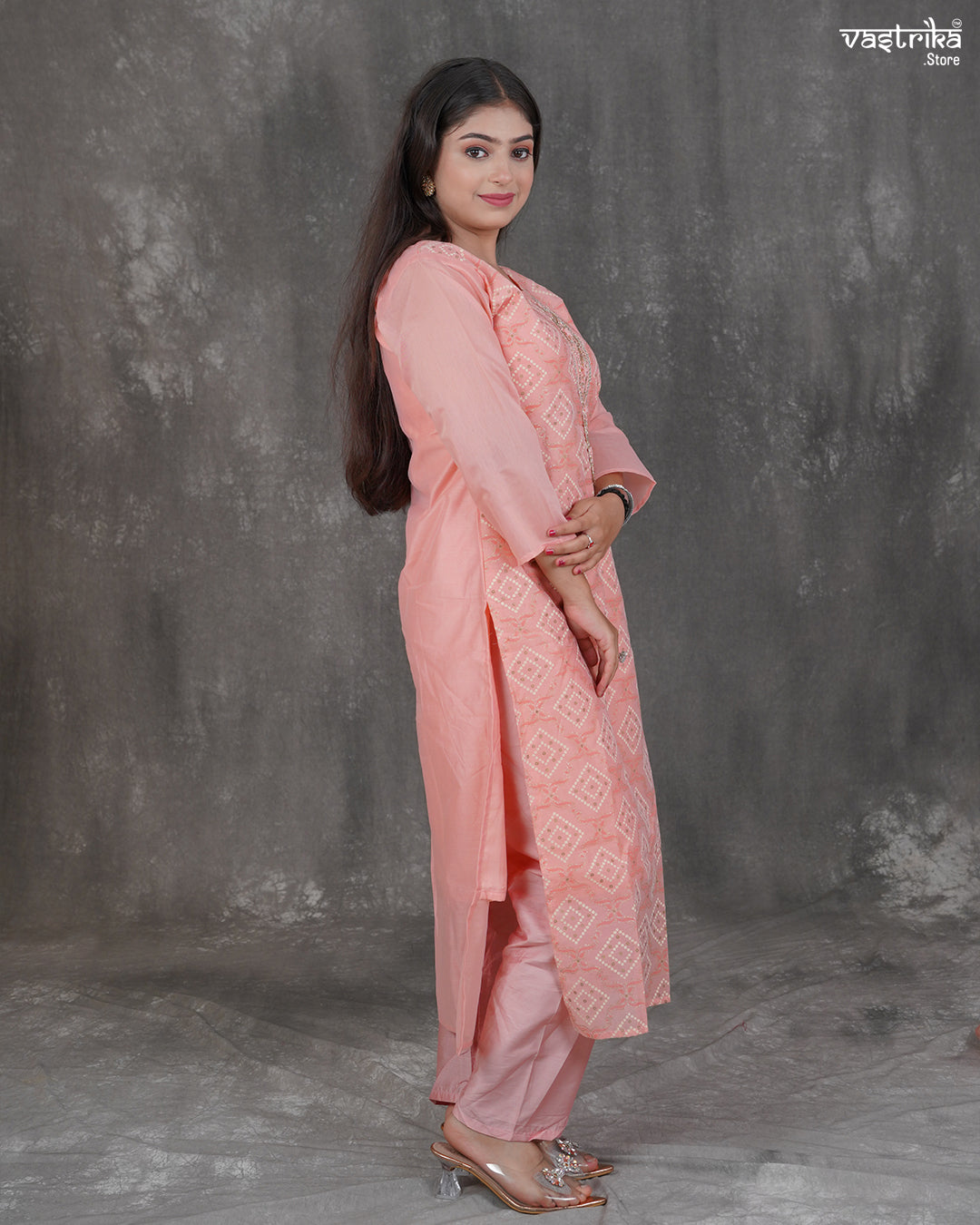 Handcrafted Grace Kurti Set