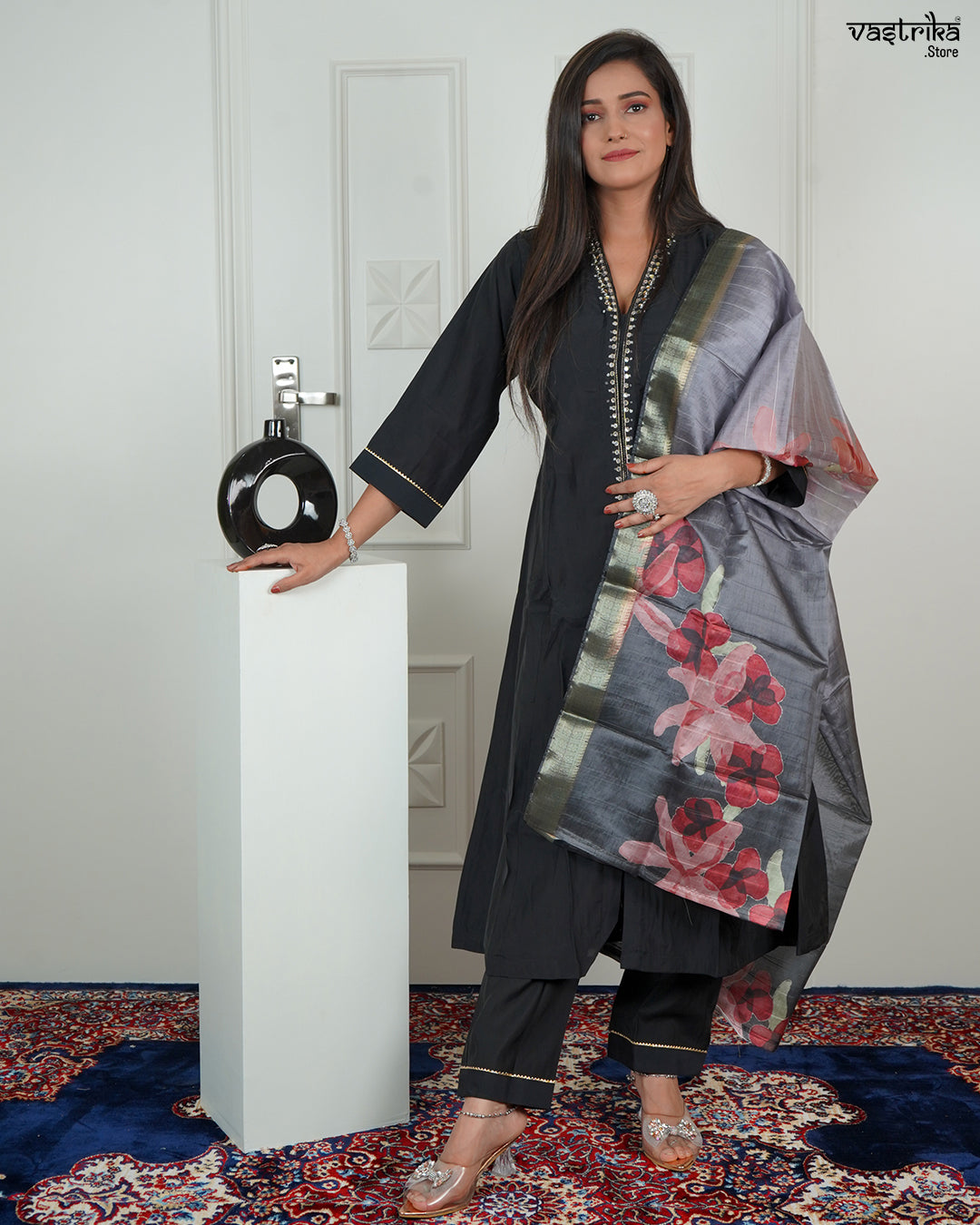 Elegant V-Collar Kurti with Handworked Trousers