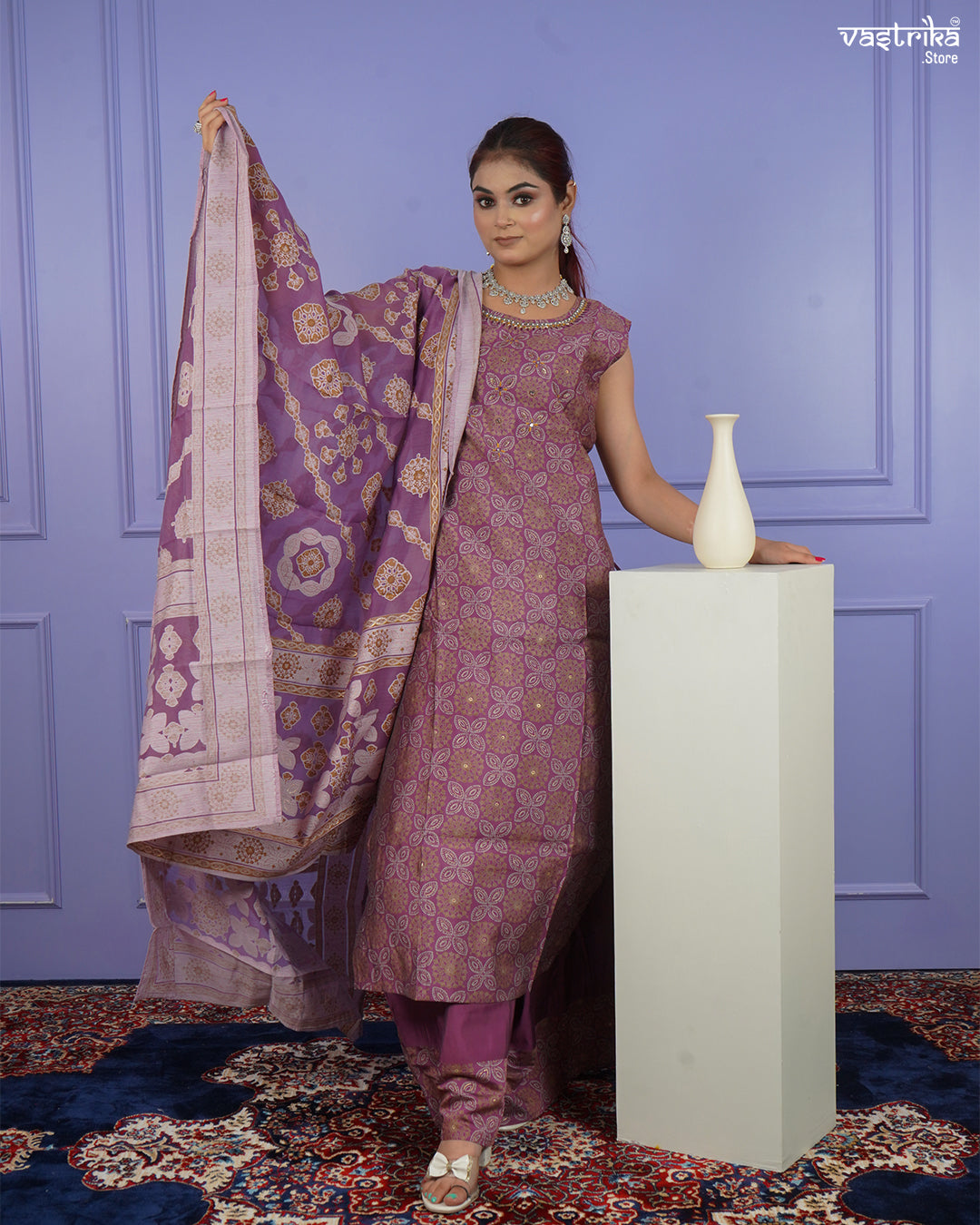 Graceful Handworked Kurti Set