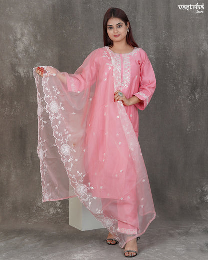 Zohra Threadwork Kurti Set with Organza Dupatta