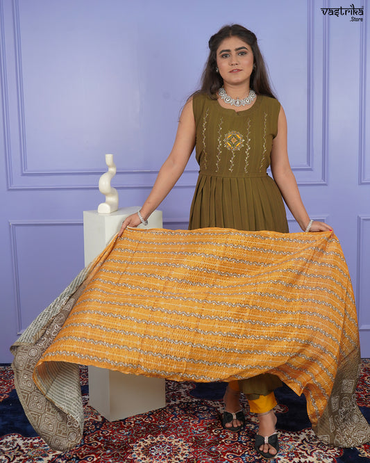 Elegant Handworked V-Wing Kurti Set