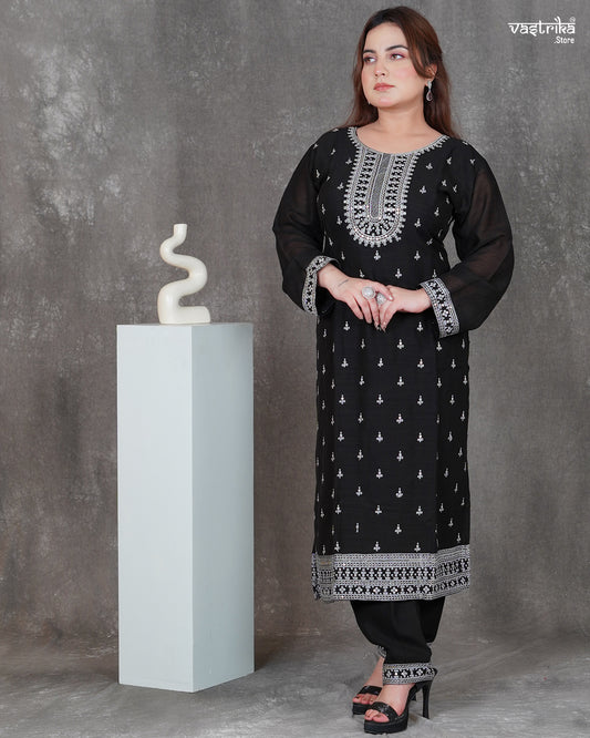 Round Neck Kurti Set with Full Jaal Dupatta & Ponchu Style Trouser