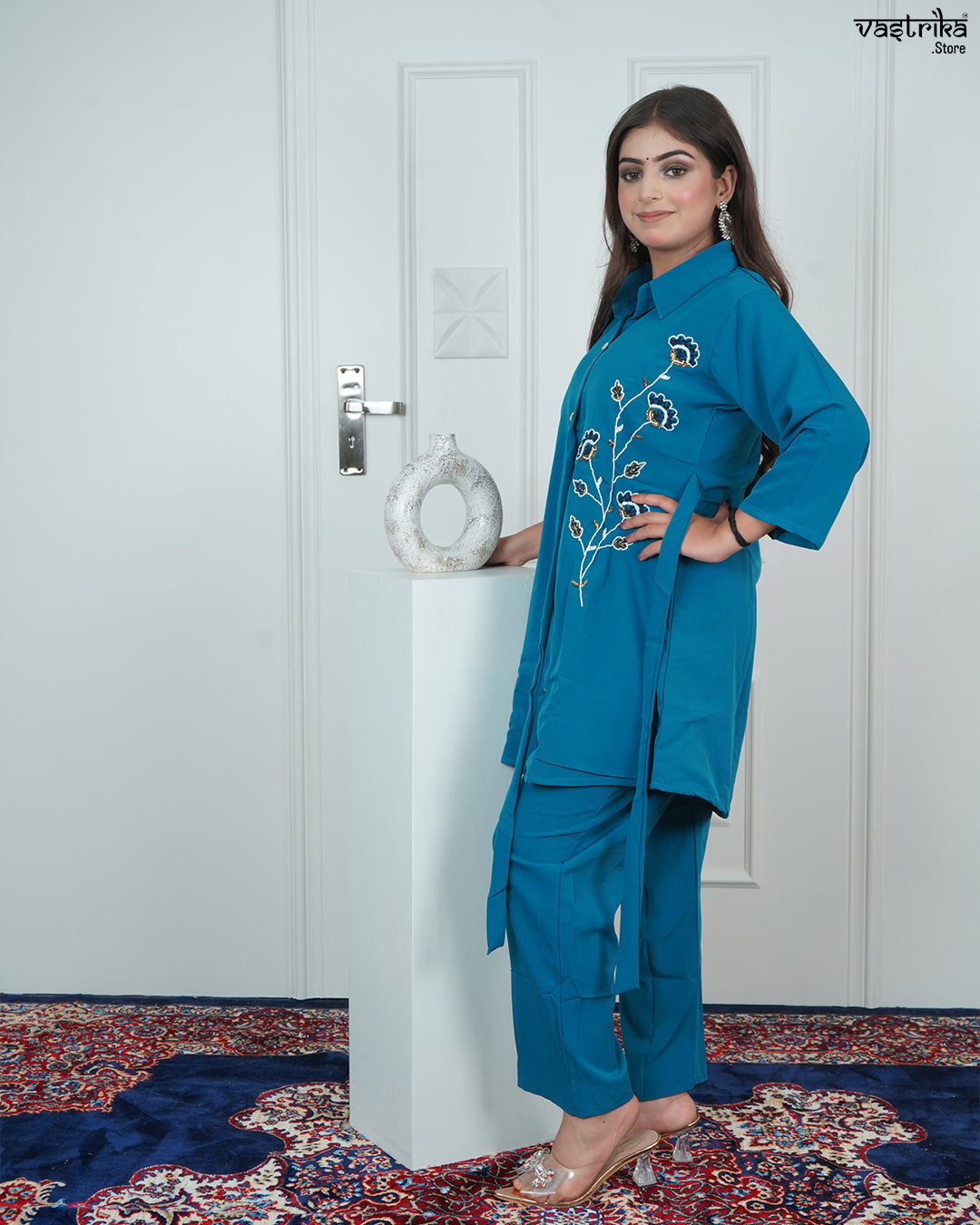 Elegant Hand-Worked Collar Coord Set