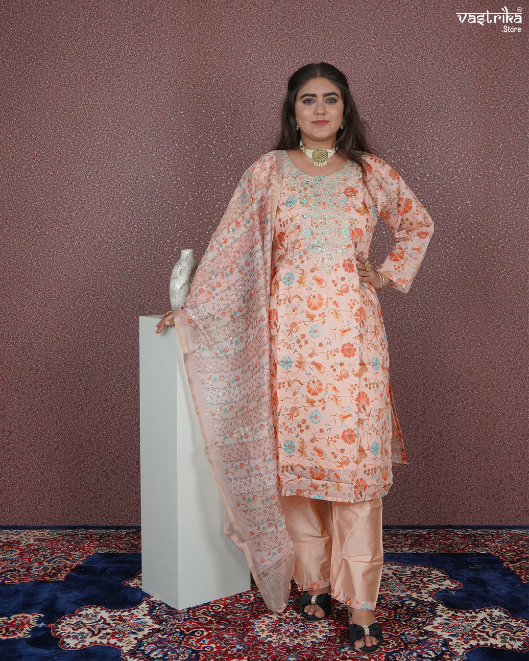 Straight Jari Work Kurti Set with Organza Dupatta