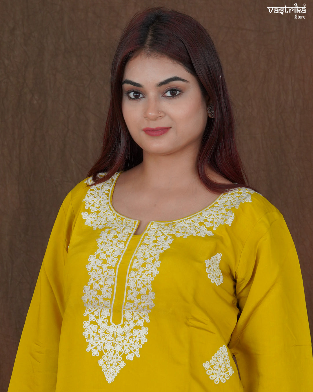 Naira Threadwork Kurti Set with Chiffon Dupatta