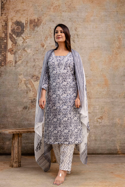 Resham Work V-Gala Kurti with Simple Bottom & Heavy Resham Work Dupatta