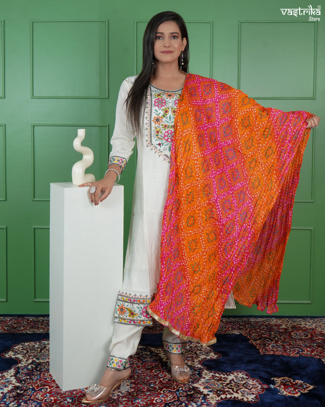 Elegant Jaipuri Kurti Set ✨ Kurti: Round neck with delicate thread embroidery