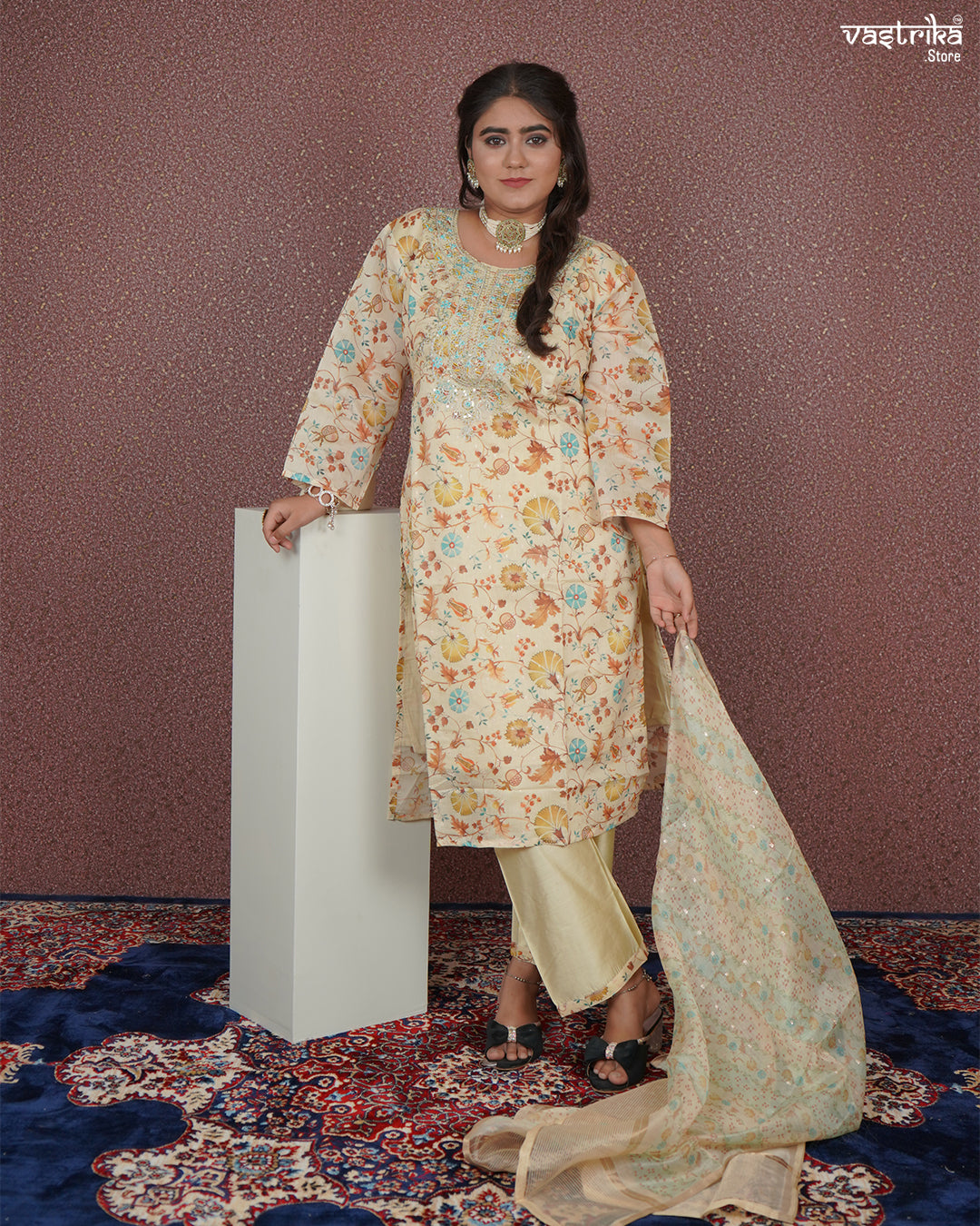 Subtle Shine Straight Kurti Se