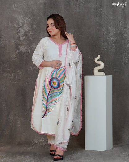 Elegant V-Neck Thread Work Kurti Set with Heavy Dupatta