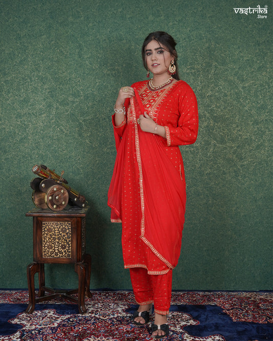 Elegant Thread & Resham Work Kurti Set