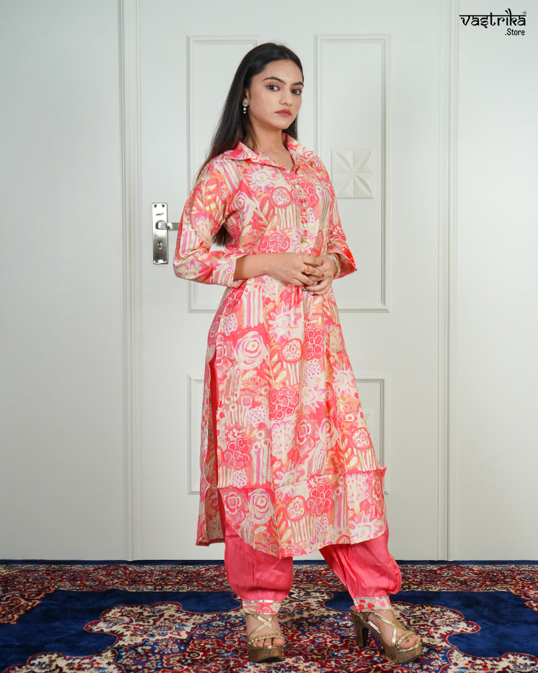 Patti Charm Kurti Set