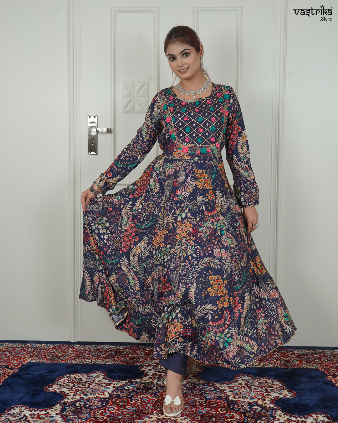 Straight Jari Work Kurti Set with Organza Dupatta