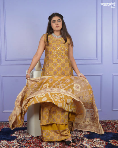 Elegant Handworked Kurti Set