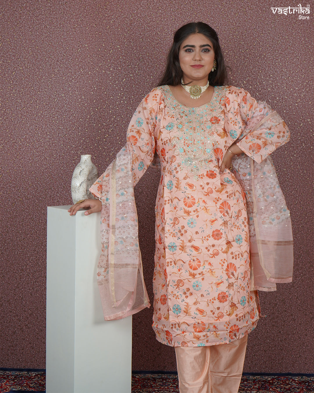 Straight Jari Work Kurti Set with Organza Dupatta