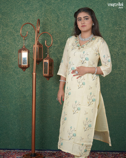 V-Neck Handworked Kurti Set