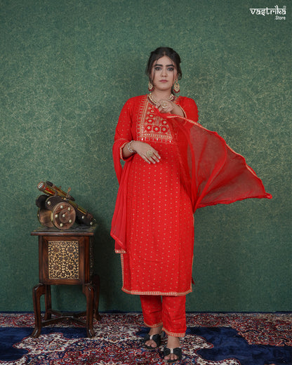 Elegant Thread & Resham Work Kurti Set