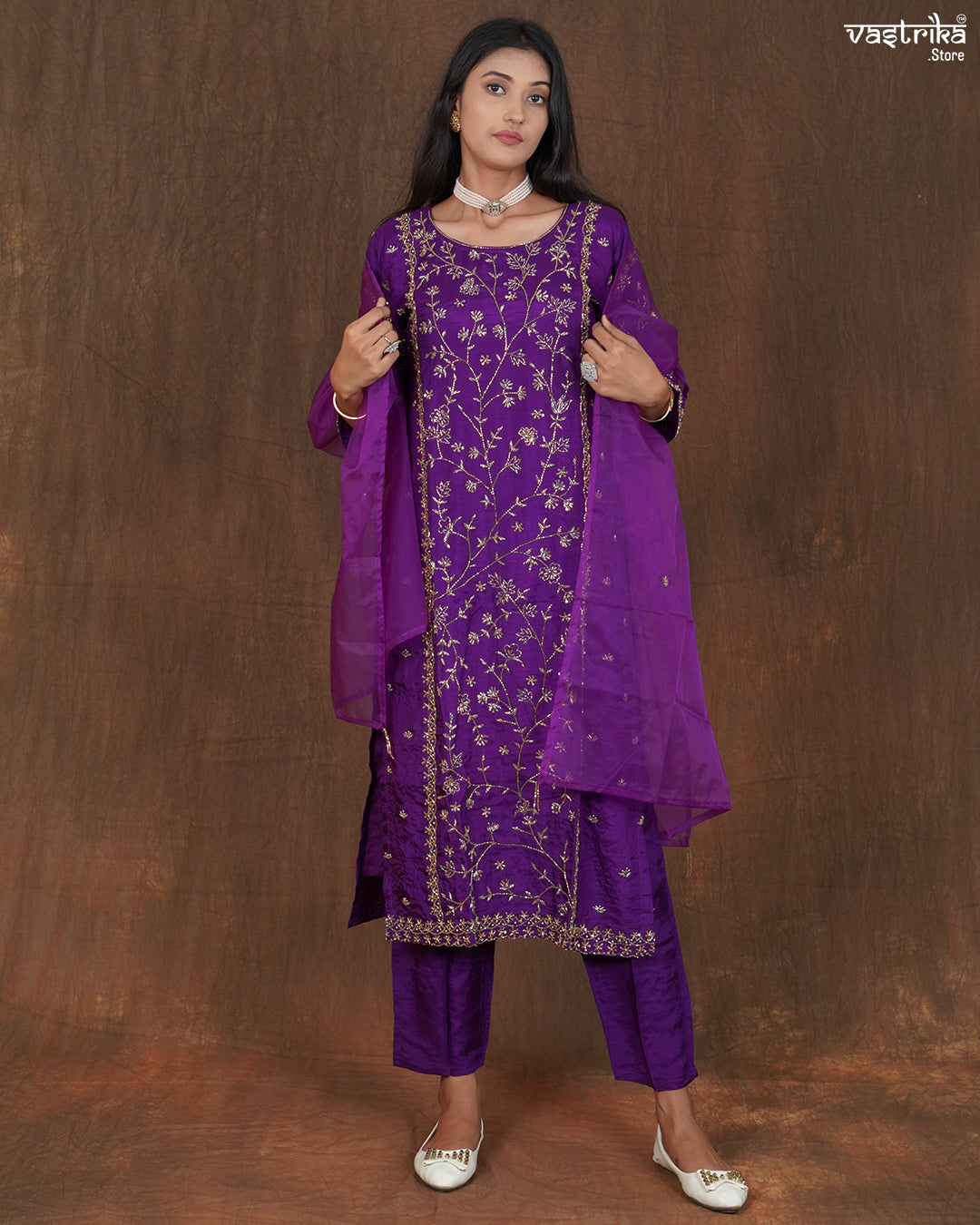 Full Jaal Handworked Kurti Set with Plain Trousers & Butti Work Dupatta