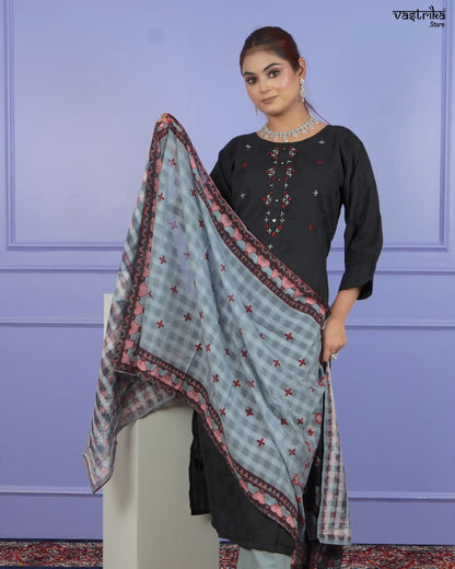 Gath Kadhai Handworked Kurti Set