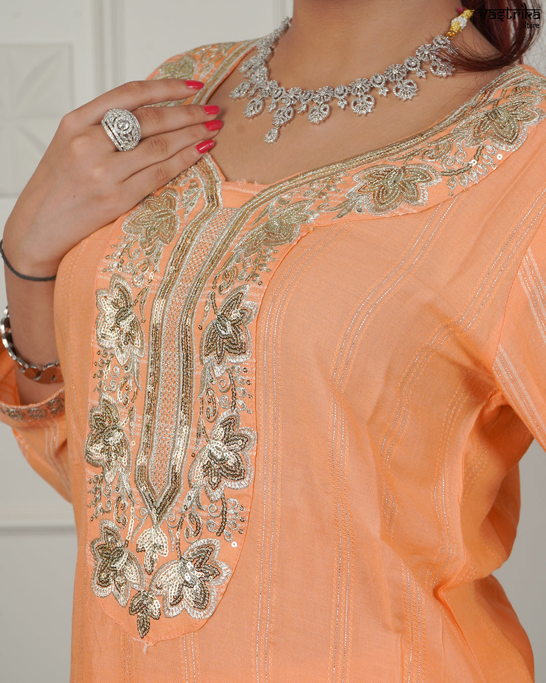 Elegant Jari Work Kurti Set