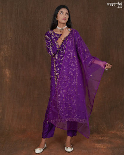 Full Jaal Handworked Kurti Set with Plain Trousers & Butti Work Dupatta