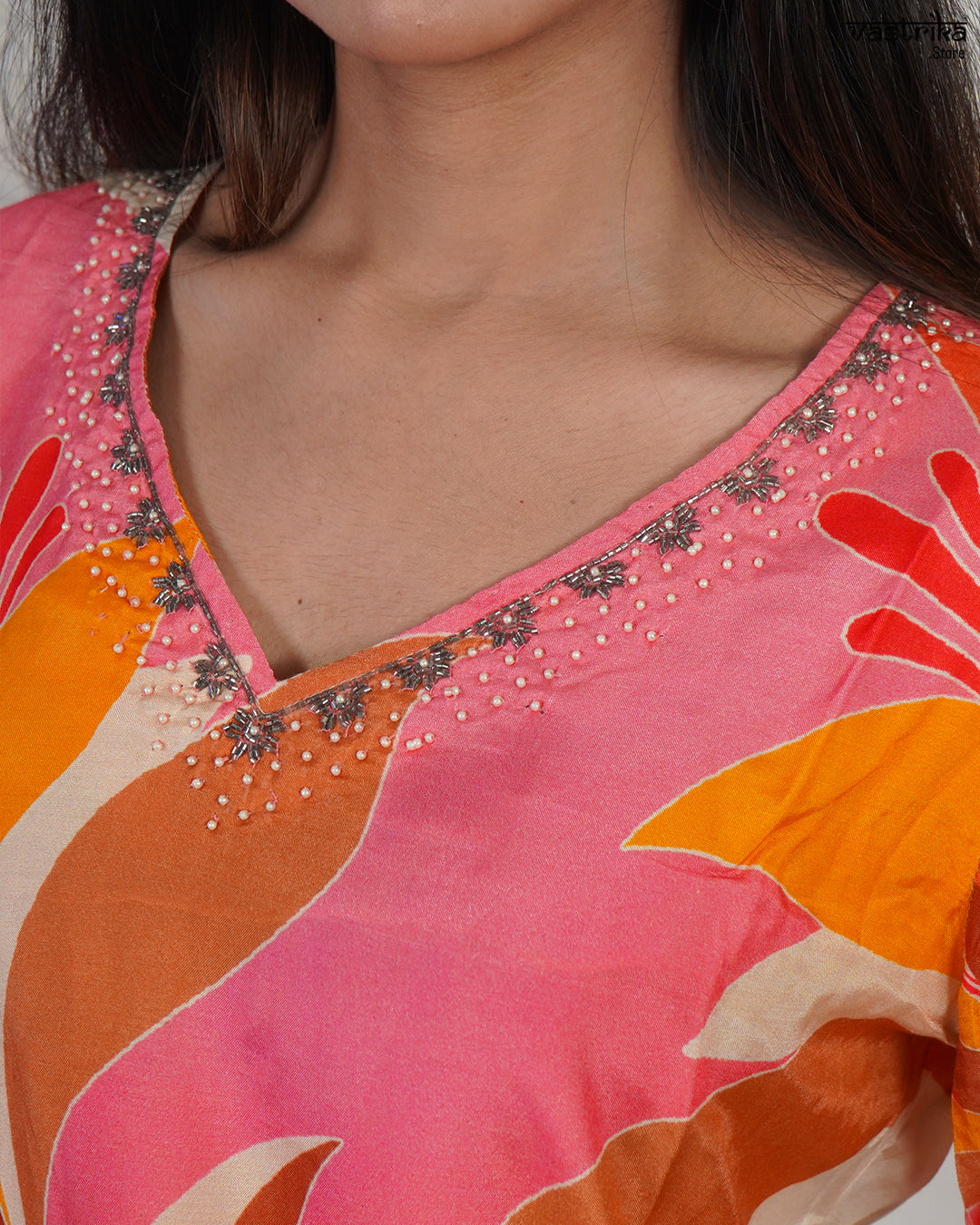 Paan Gala Elegance Kurti Set