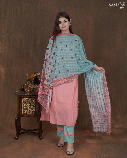 Meher Gath Kahdaai Kurti Set with Printed Dupatta