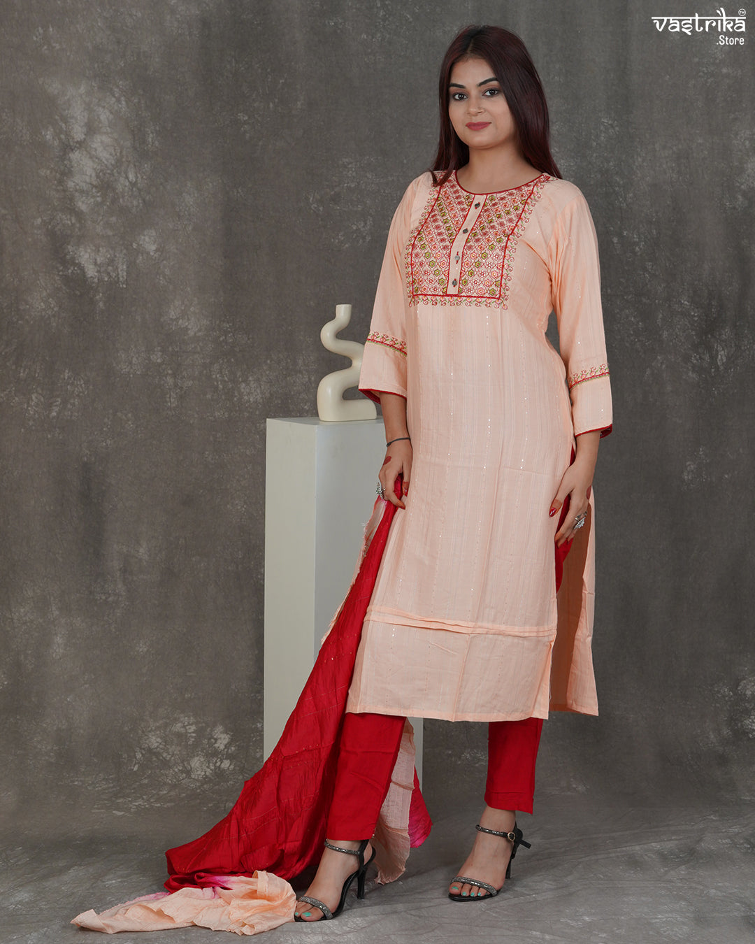 Thread Elegance Kurti Set
