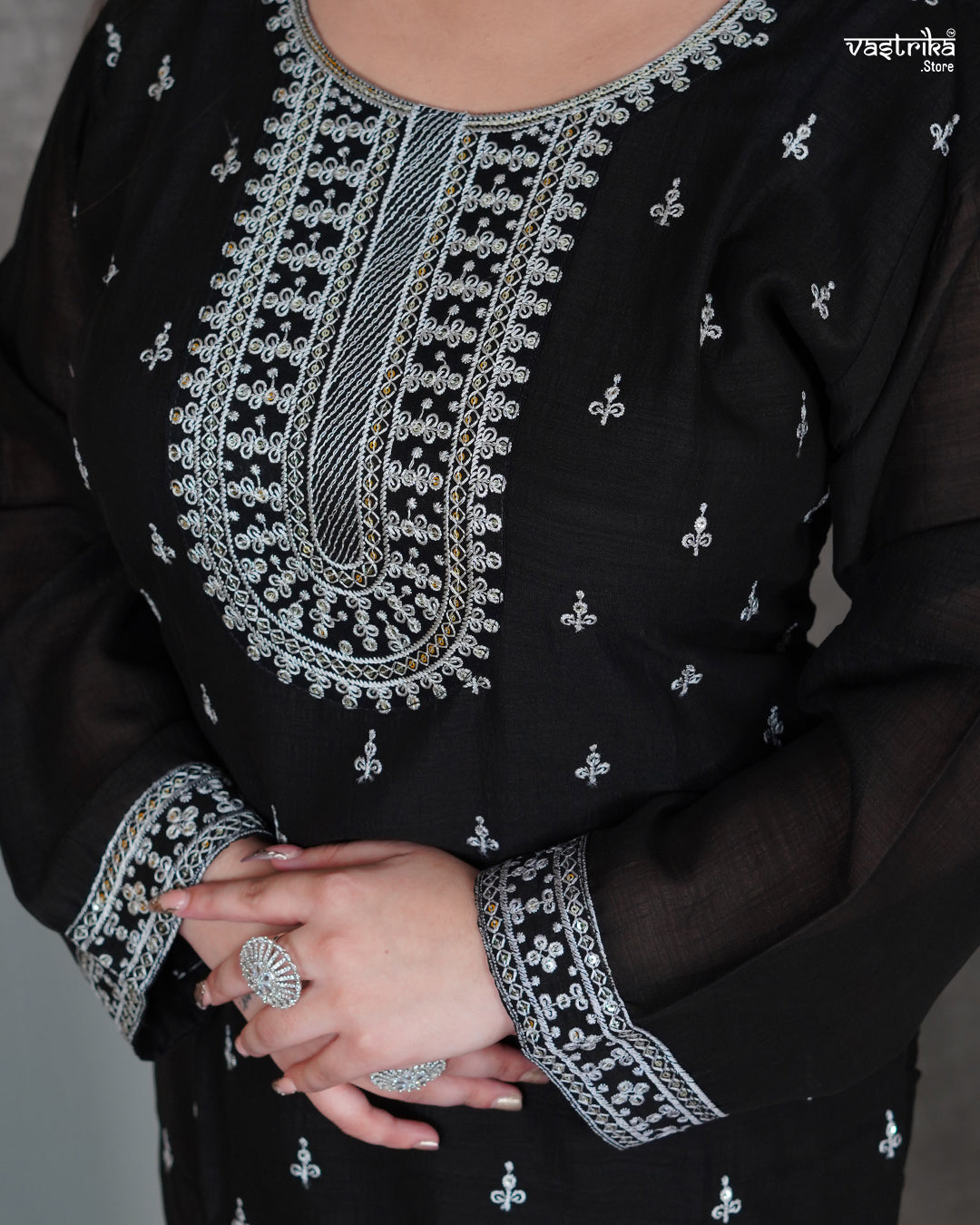 Round Neck Kurti Set with Full Jaal Dupatta & Ponchu Style Trouser