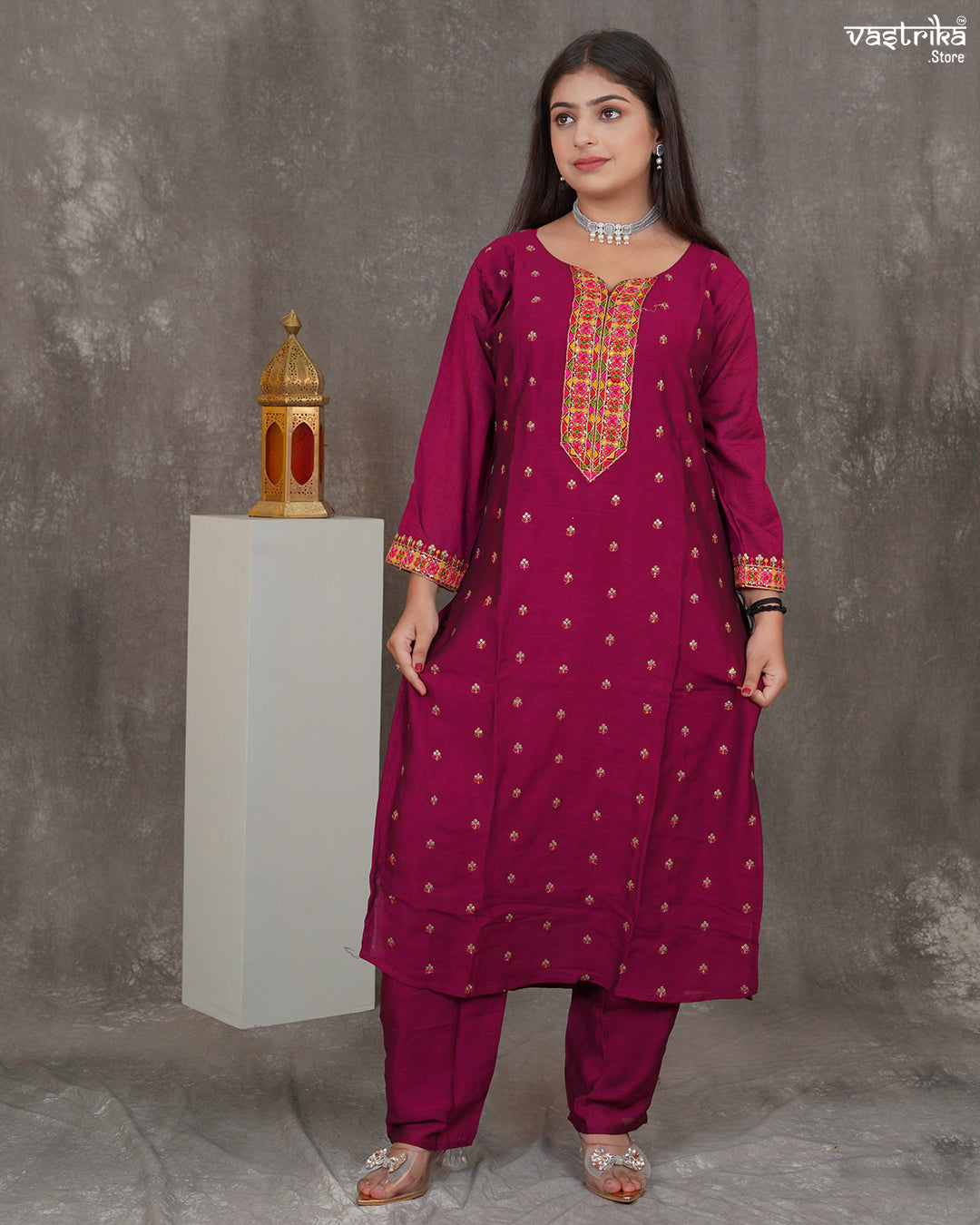 Booti Threadwork Kurti Set