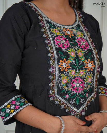 Jaipuri Elegance Kurti Set