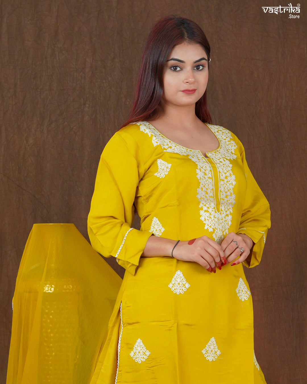 Naira Threadwork Kurti Set with Chiffon Dupatta