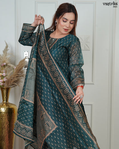 Round Gala Kurti Set with Jari & Handwork Detailing