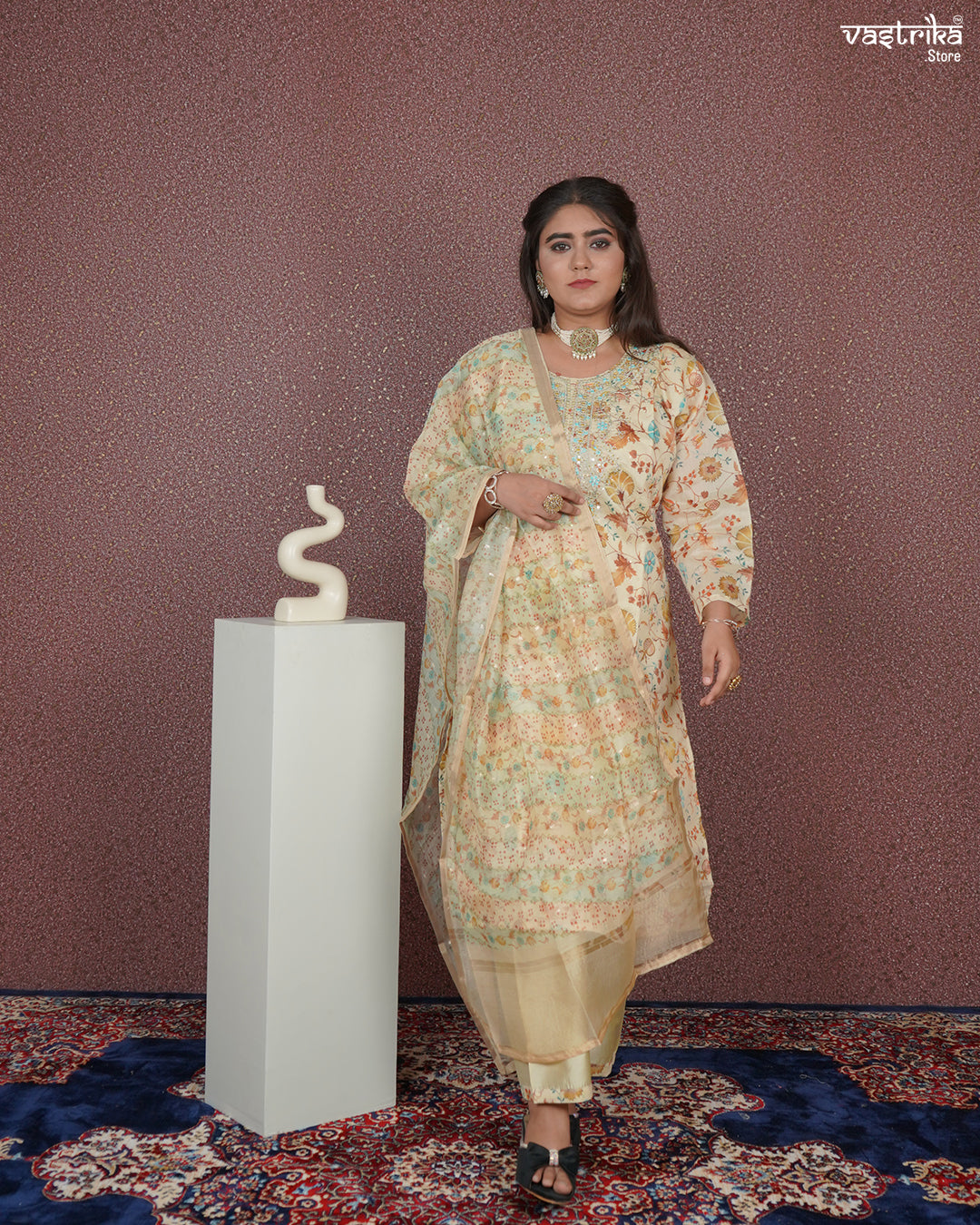 Subtle Shine Straight Kurti Se