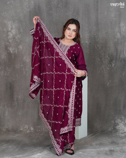 Round Neck Kurti Set with Full Jaal Dupatta & Ponchu Work